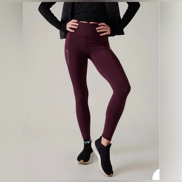 Athleta Pants - Athleta Rainier 7/8 Tight, Size Medium.